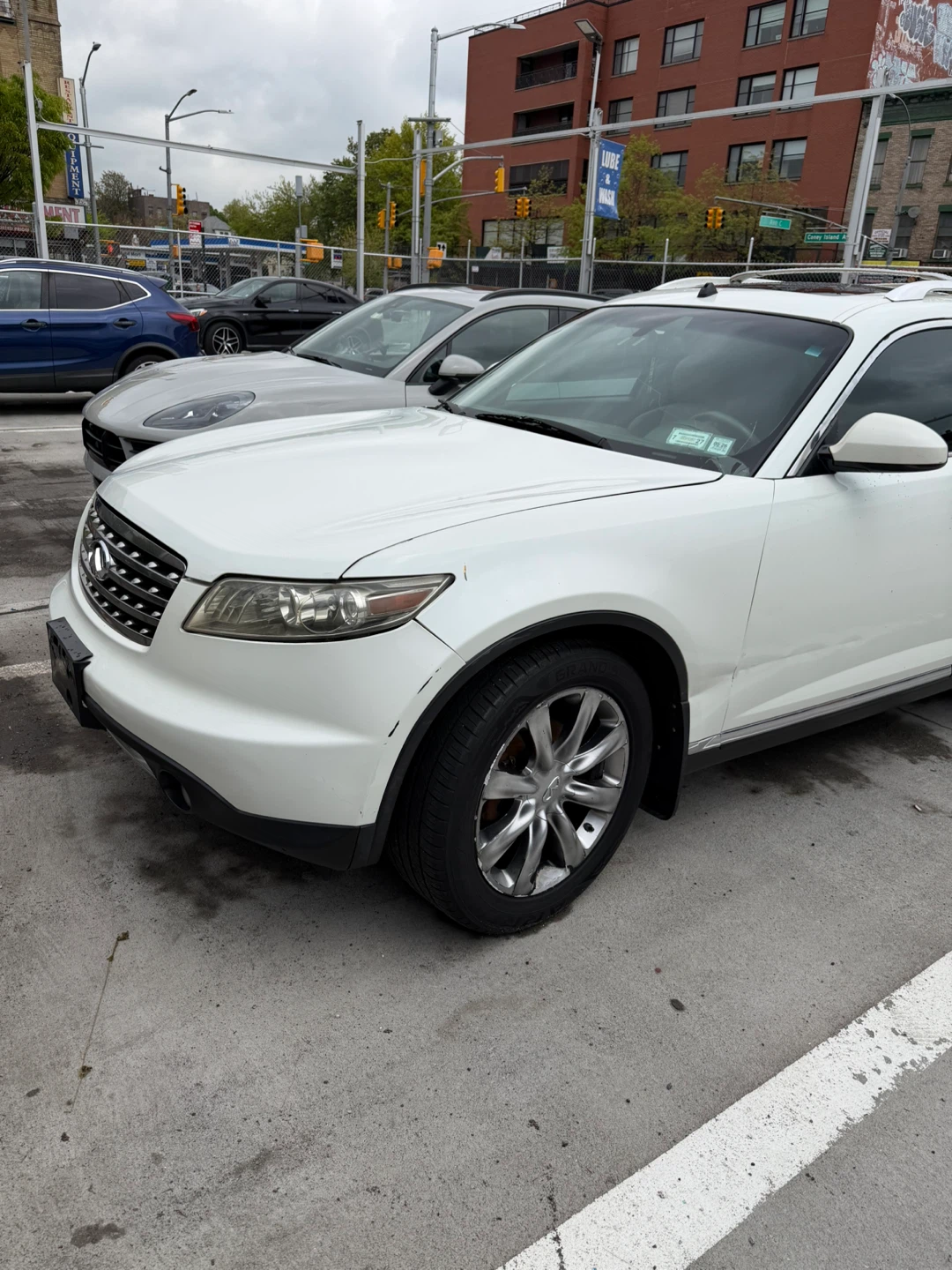 For Sale infinity.  Brooklyn.   190,000 mileage. - photo 3
