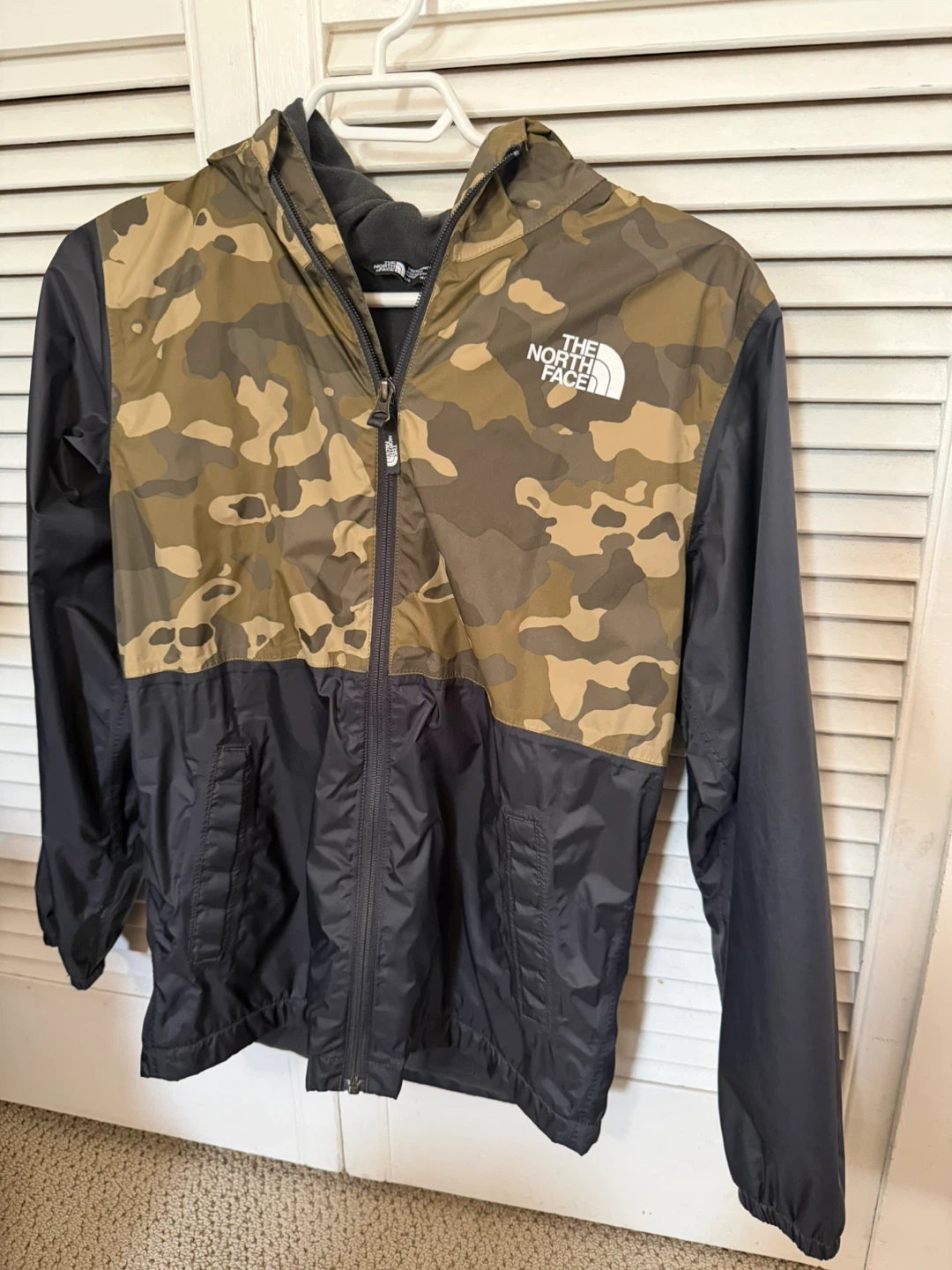 The North Face Camo Jacket - Youth L