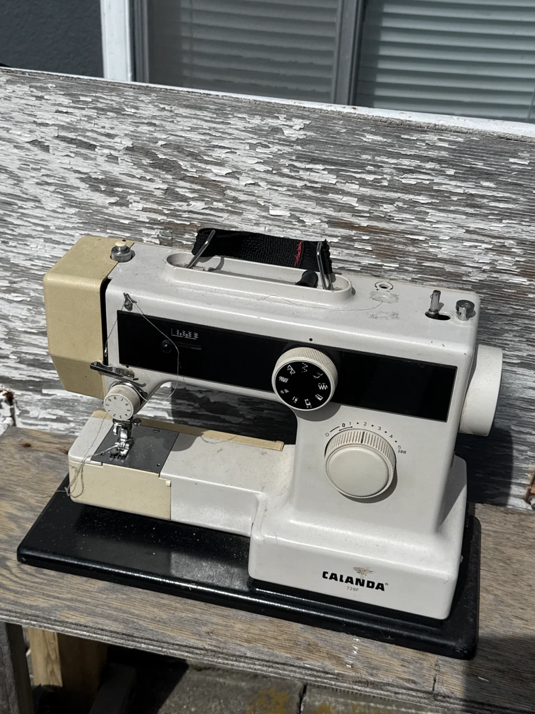CALANDA Sewing Machine 728F