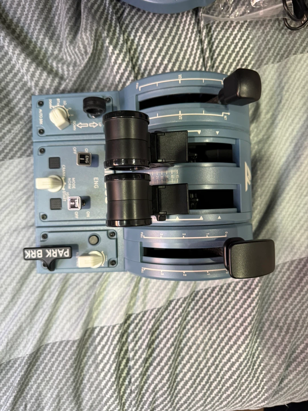 Thrustmaster TCA Airbus Edition Joystick & Throttle Quadrant