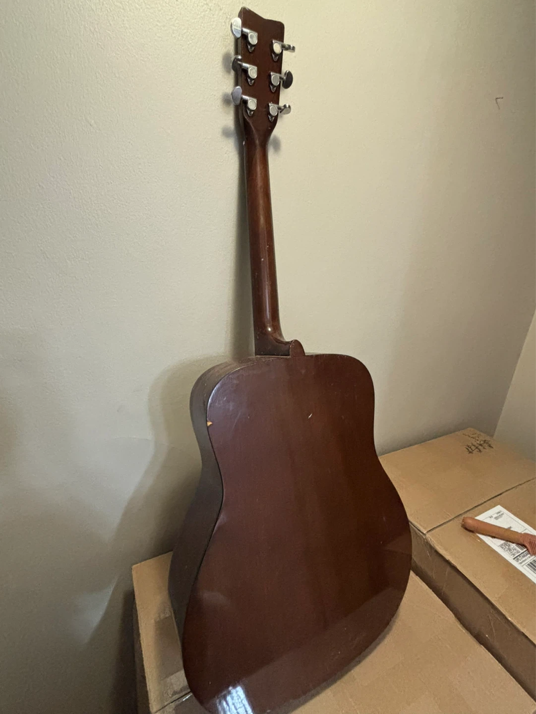 Yamaha acoustic guitar - photo 2