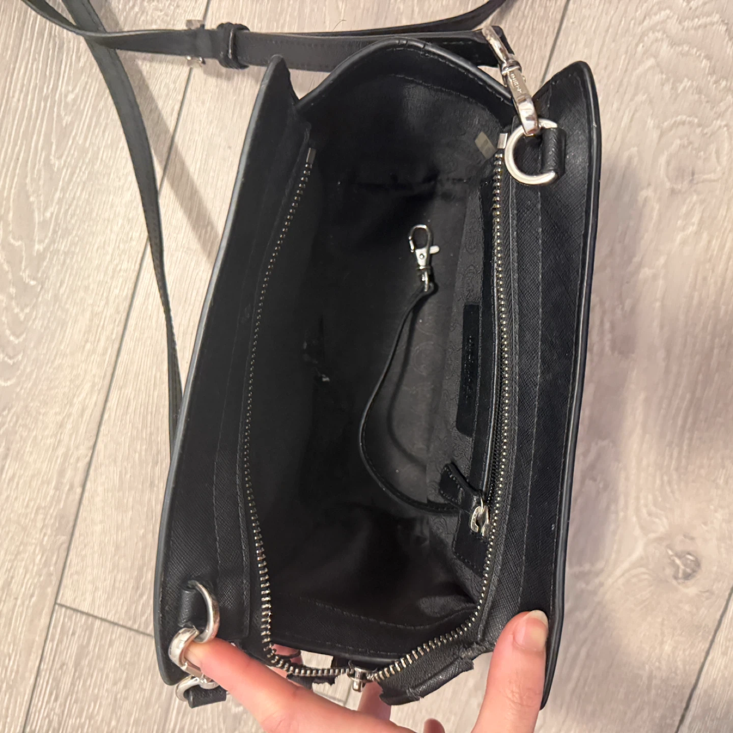 Black and White Crossbody Bag - photo 3