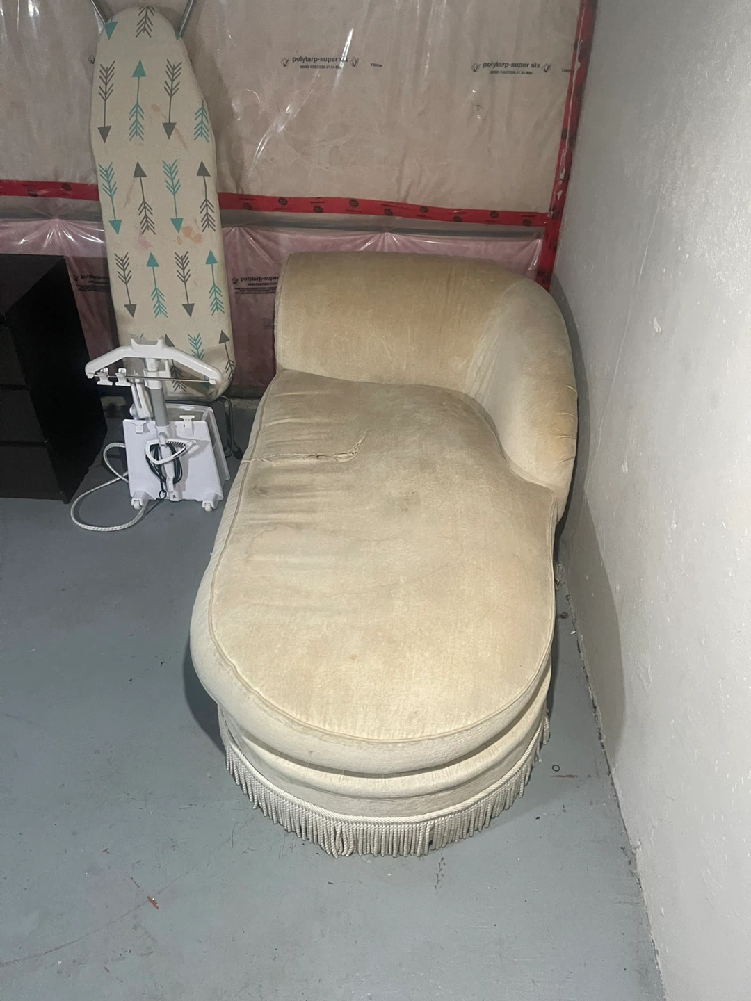 Cream Chaise Lounge Sofa - photo 3