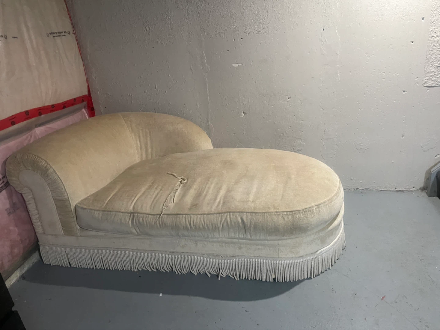 Cream Chaise Lounge Sofa - photo 2