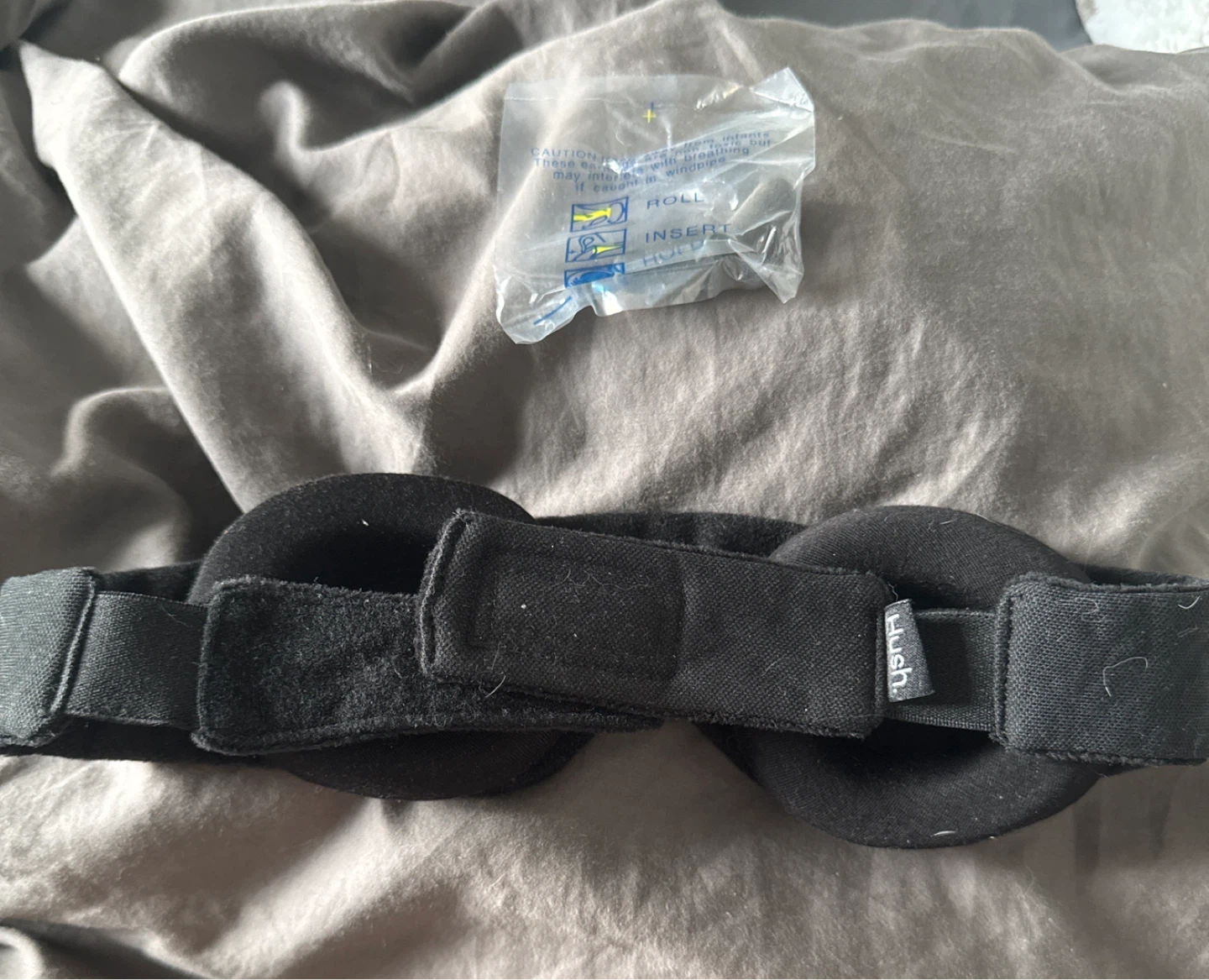 Hush Black Super Soft Eye Mask - photo 2