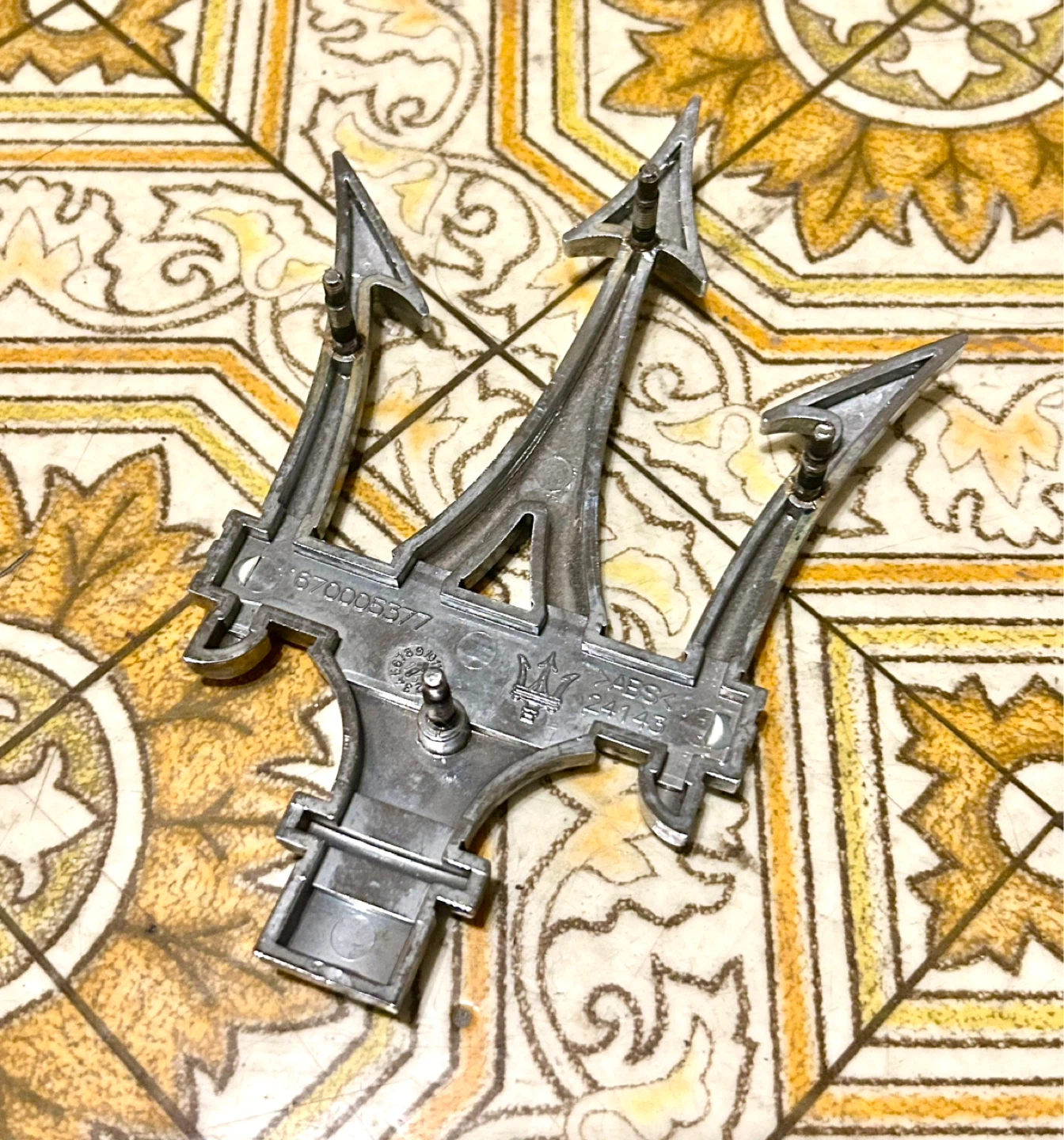 Maserati Trident Emblem Badge - photo 3