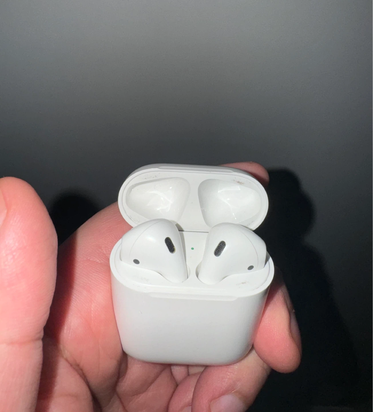 Apple AirPods (2nd generation) with Charging Case