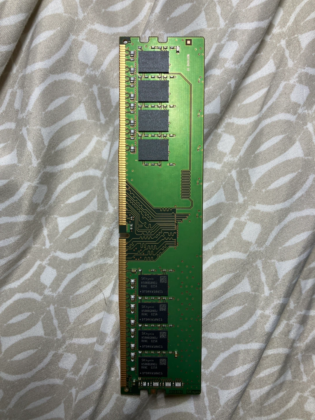 Sk Hynix 8GB DDR4 RAM Module - photo 2