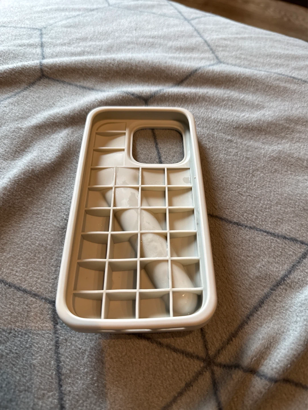 Rhode Phone Case with Grip for lipgloss  iphone 13 pro - photo 2