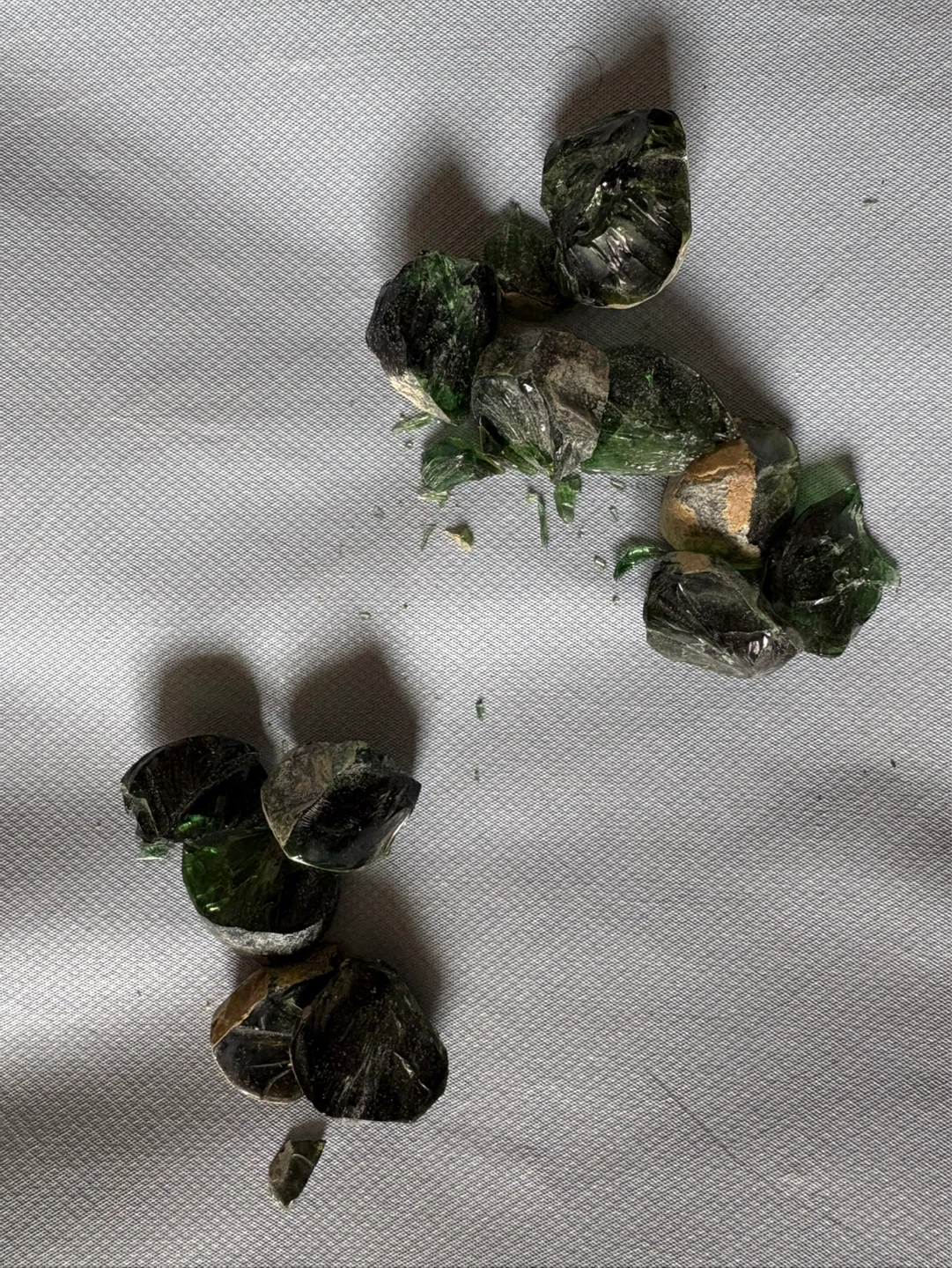 Green raw precious stone