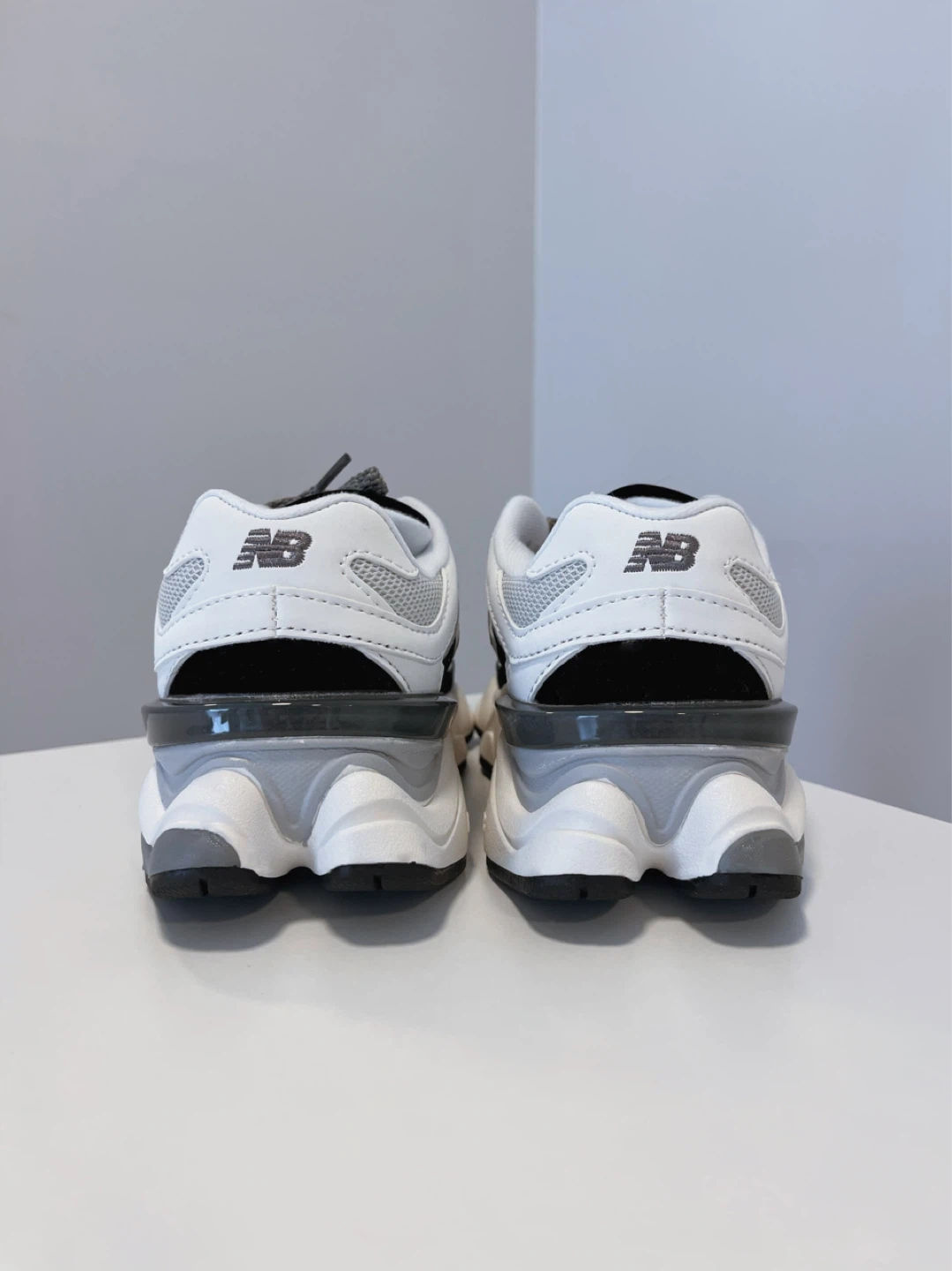 Brand New New Balance 9060 Sneakers - photo 3