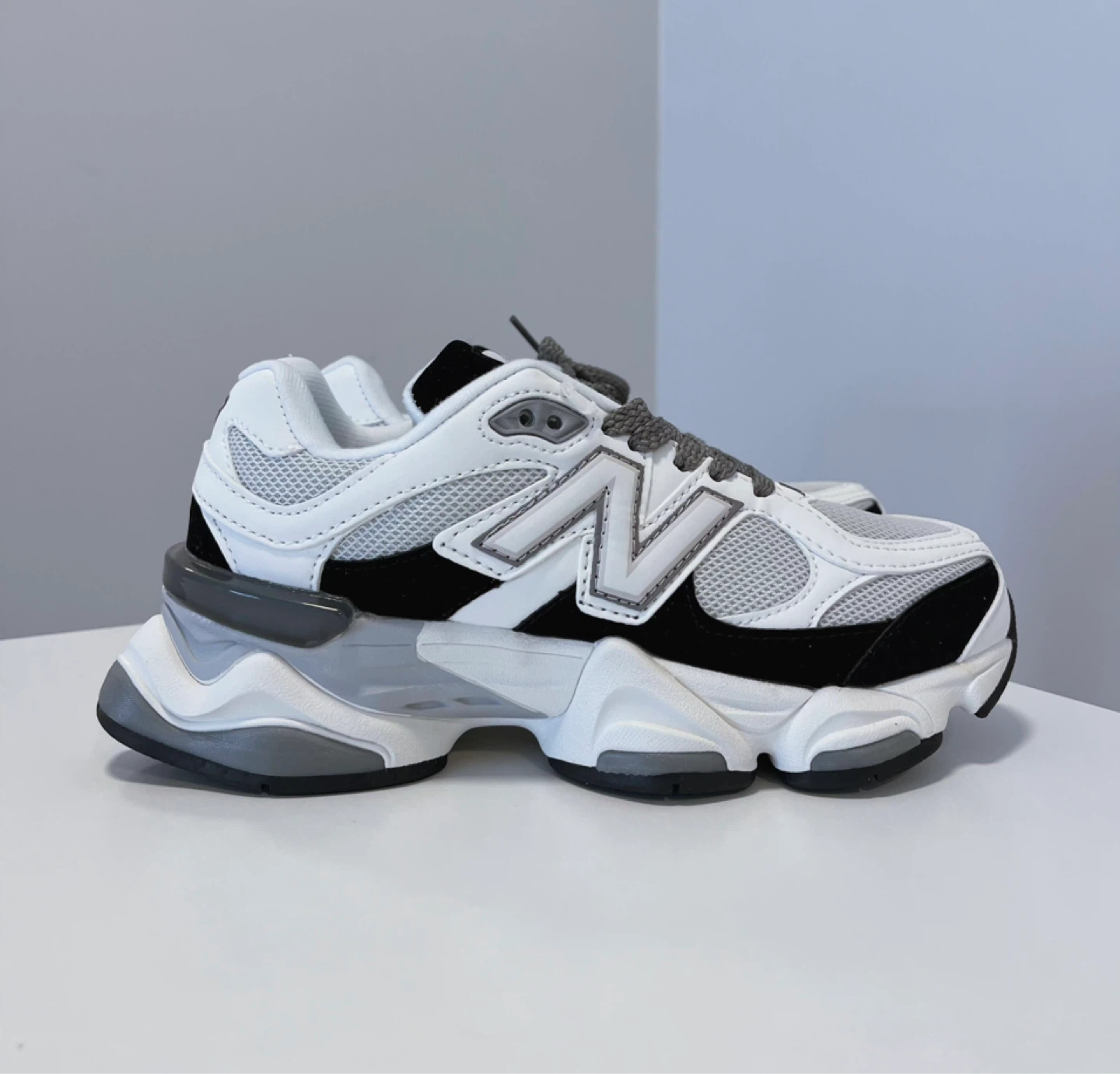 Brand New New Balance 9060 Sneakers - photo 2