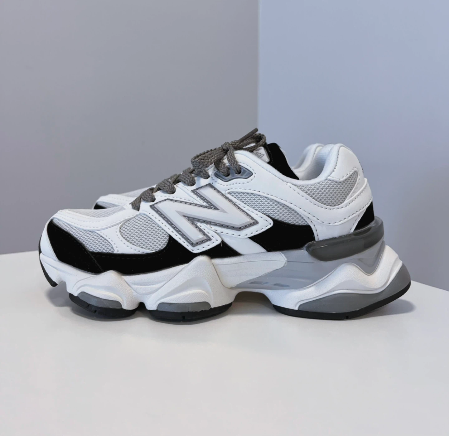 Brand New New Balance 9060 Sneakers