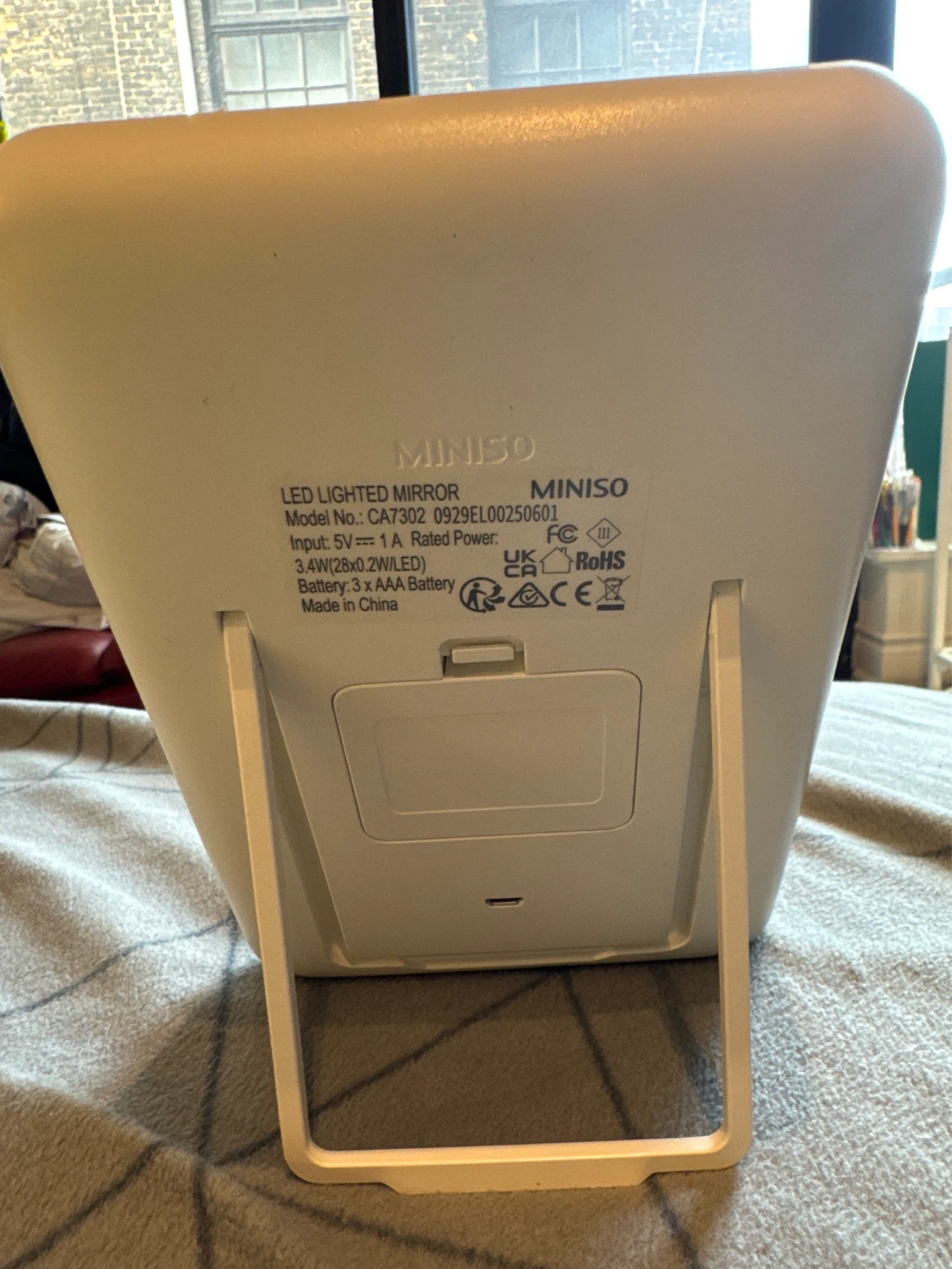 MINISO LED Lighted Makeup Mirror CA7302 - photo 3