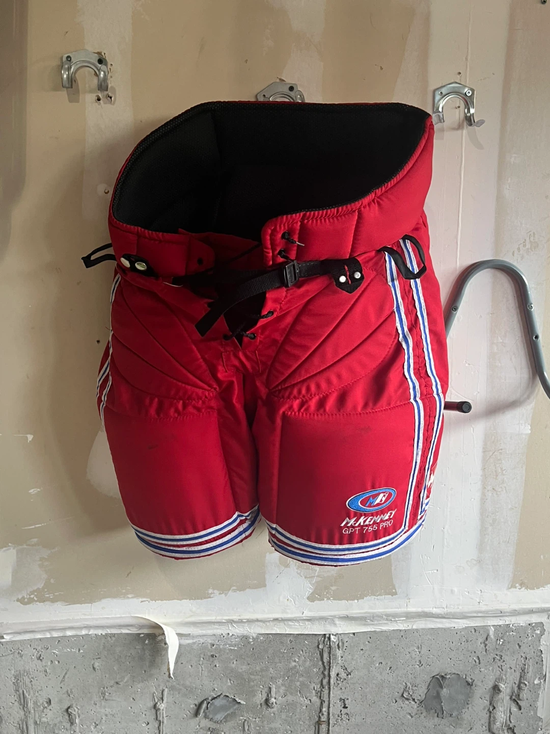 McKenney GPT 755 Pro Hockey Pants - Red