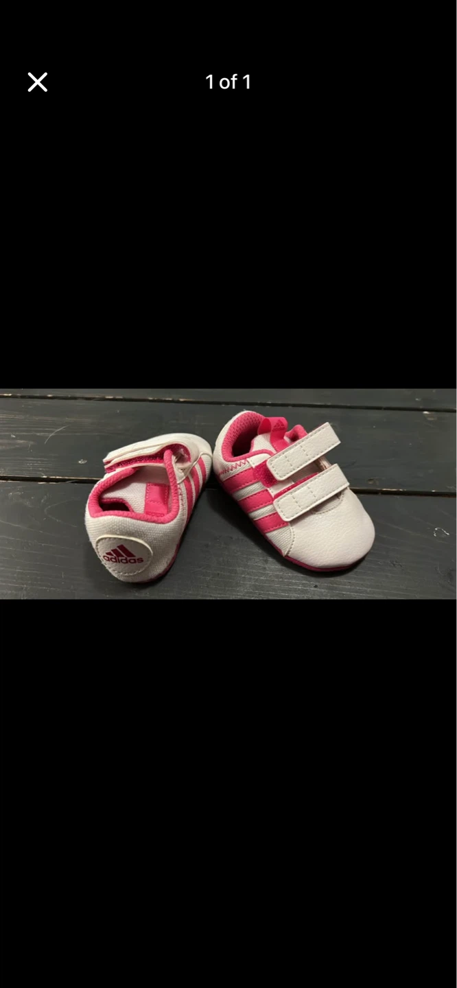 Adidas infant crib shoes pink white  size 1