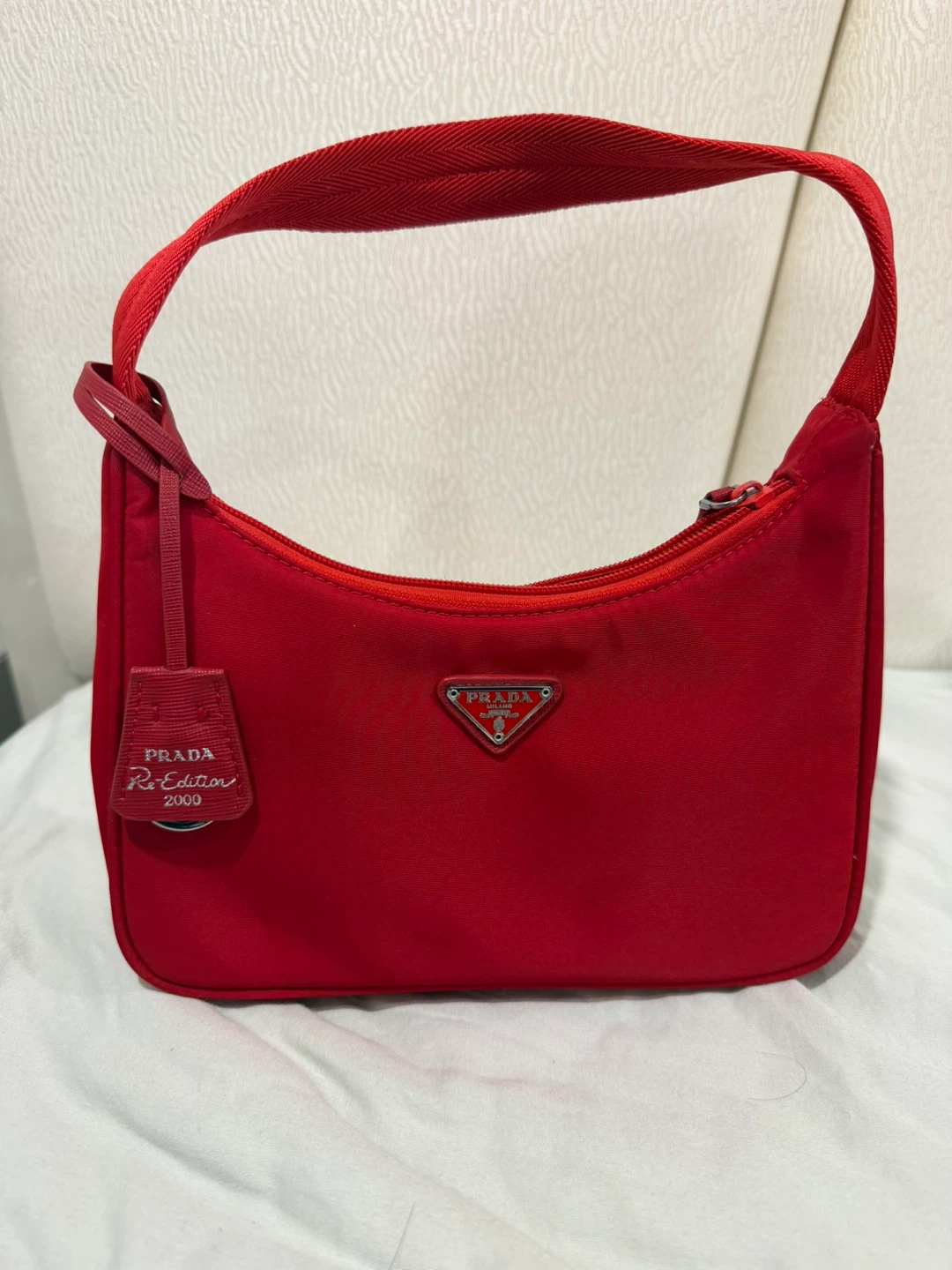 Prada Re-Edition 2000 Nylon Shoulder Bag - Red