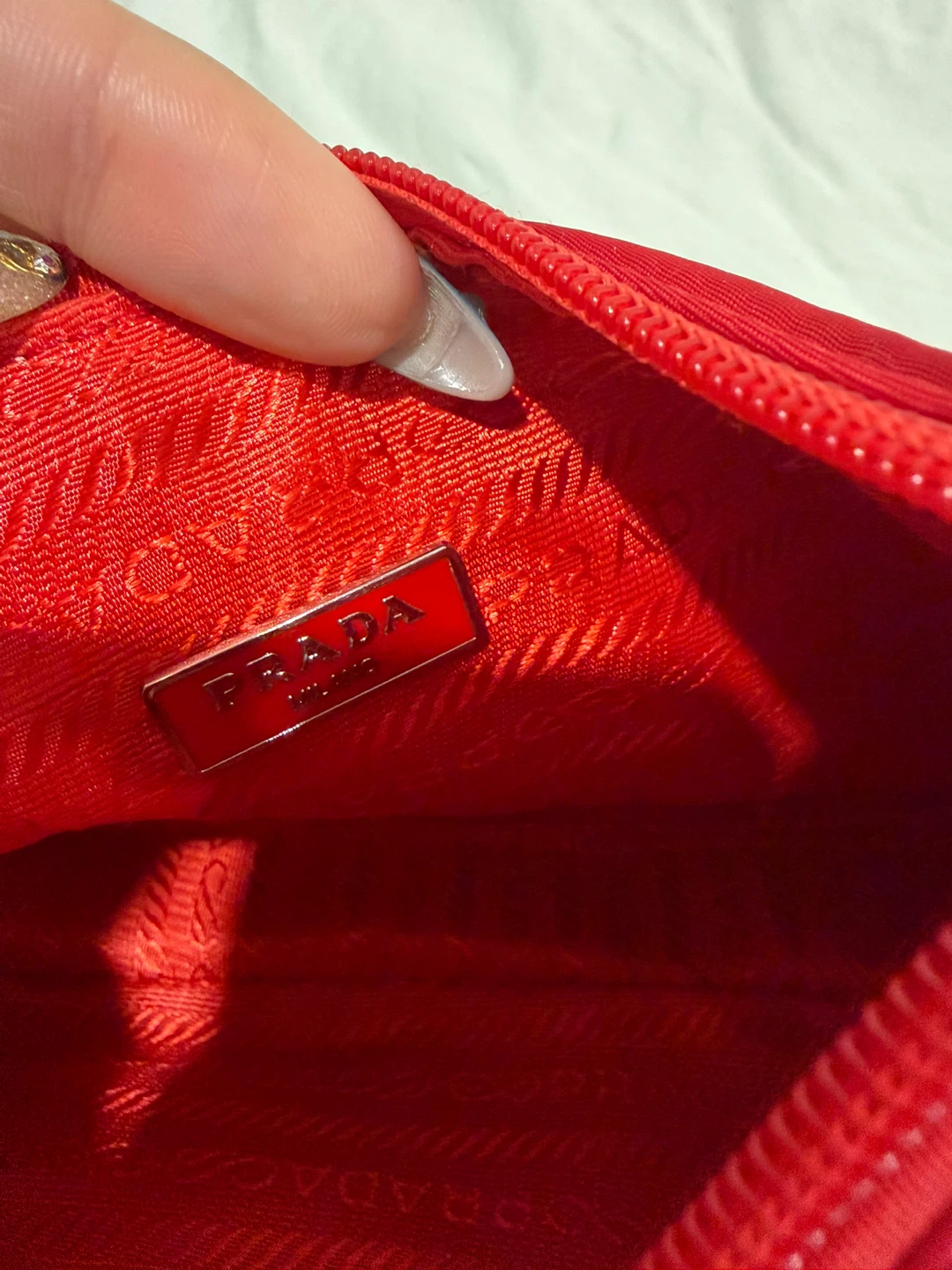 Prada Re-Edition 2000 Nylon Shoulder Bag - Red - photo 3