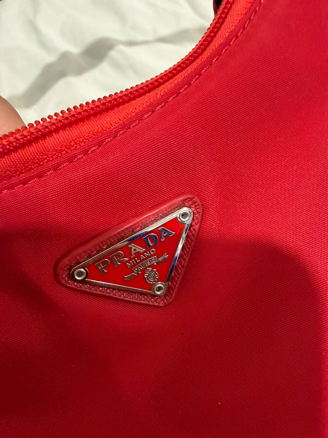 Prada Re-Edition 2000 Nylon Shoulder Bag - Red - photo 2