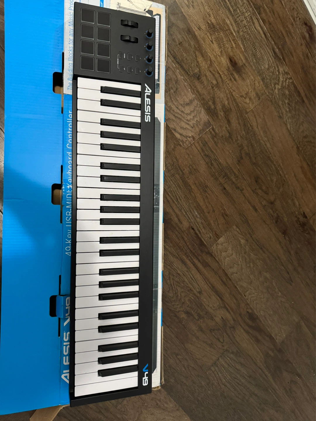 Alesis V49 49-Key USB MIDI Keyboard Controller - photo 3