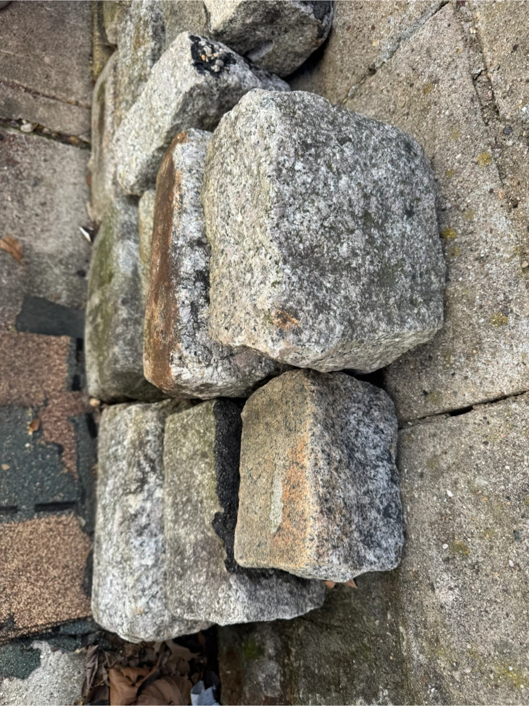 21 cobblestone pavers - photo 2