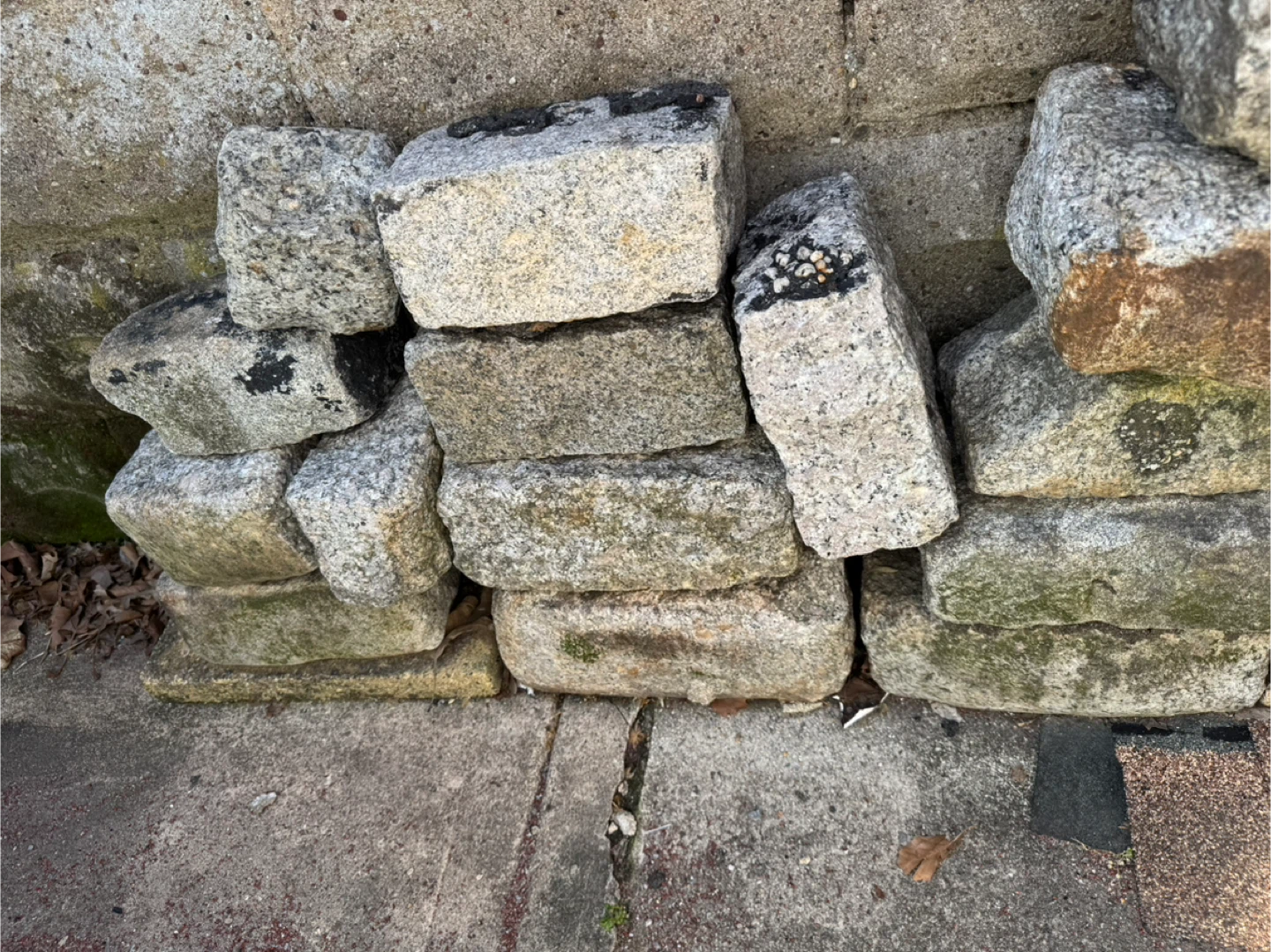 21 cobblestone pavers - photo 3