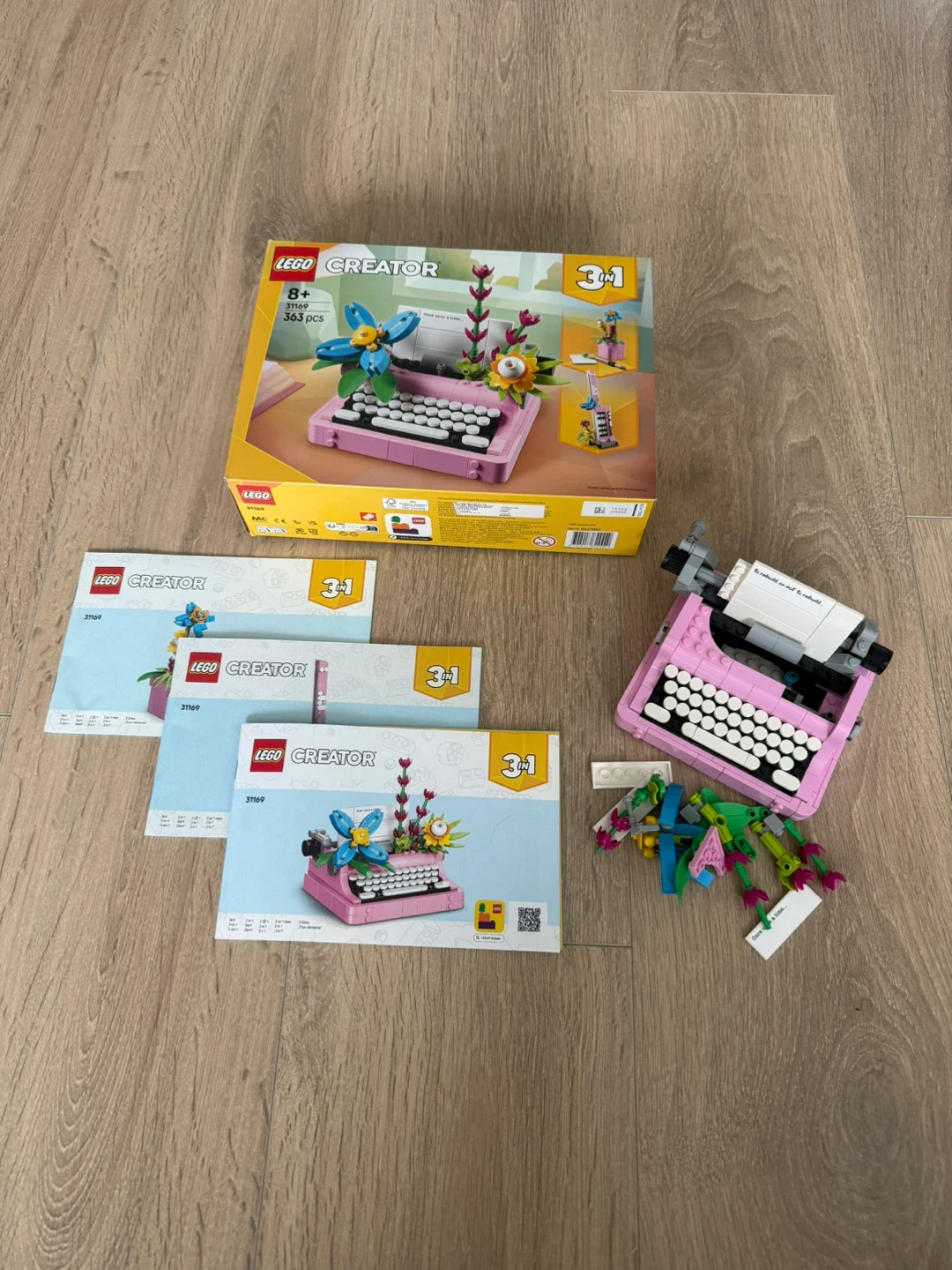 LEGO Creator 3-in-1 Vintage Camera Building Set