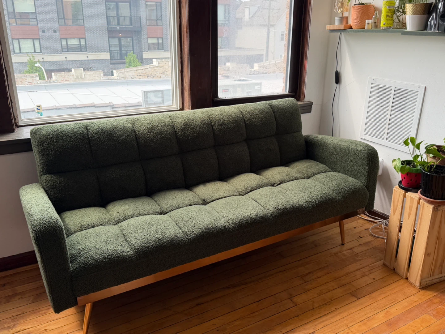Dark Green Tufted Sleeper Couch (Great Condition!) - photo 3