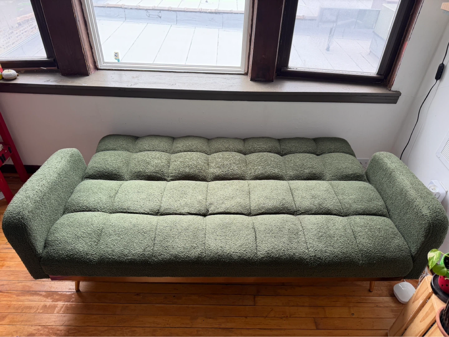 Dark Green Tufted Sleeper Couch (Great Condition!) - photo 5