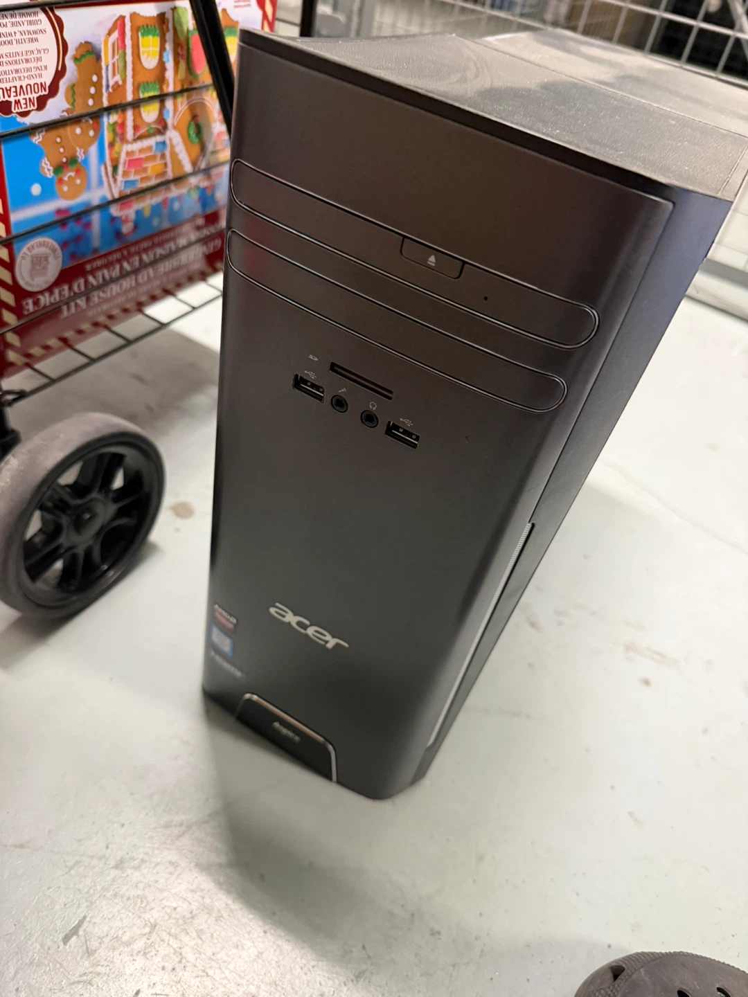 Acer Aspire AT3-710-ES61 Desktop Computer