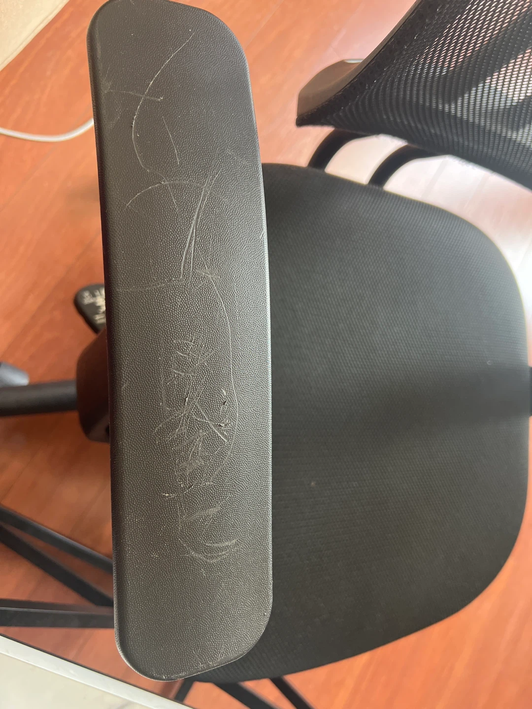 Black Mesh Office Chair - photo 3