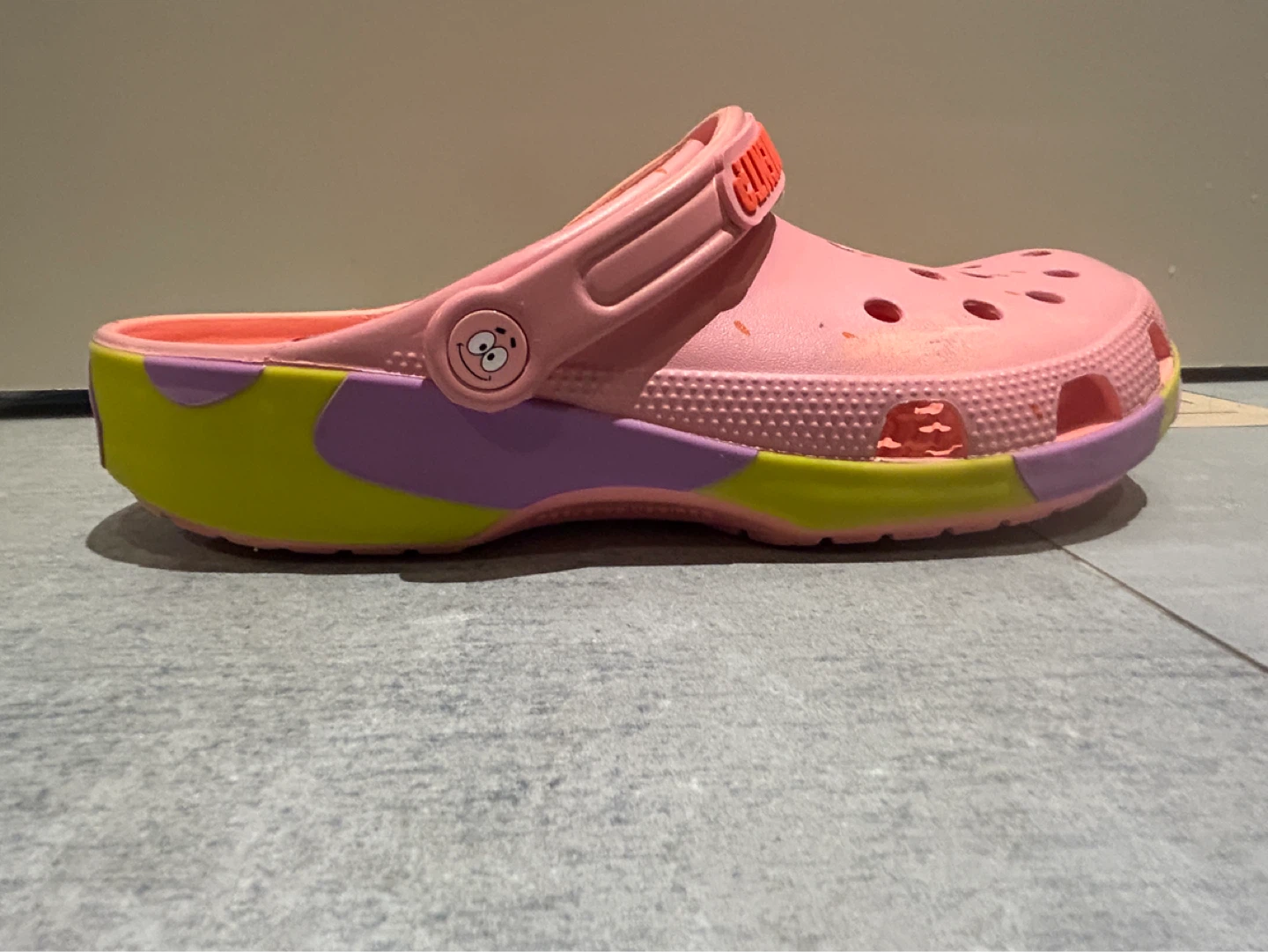 Crocs Patrick Star Edition Clogs - Size 10/12 - photo 3