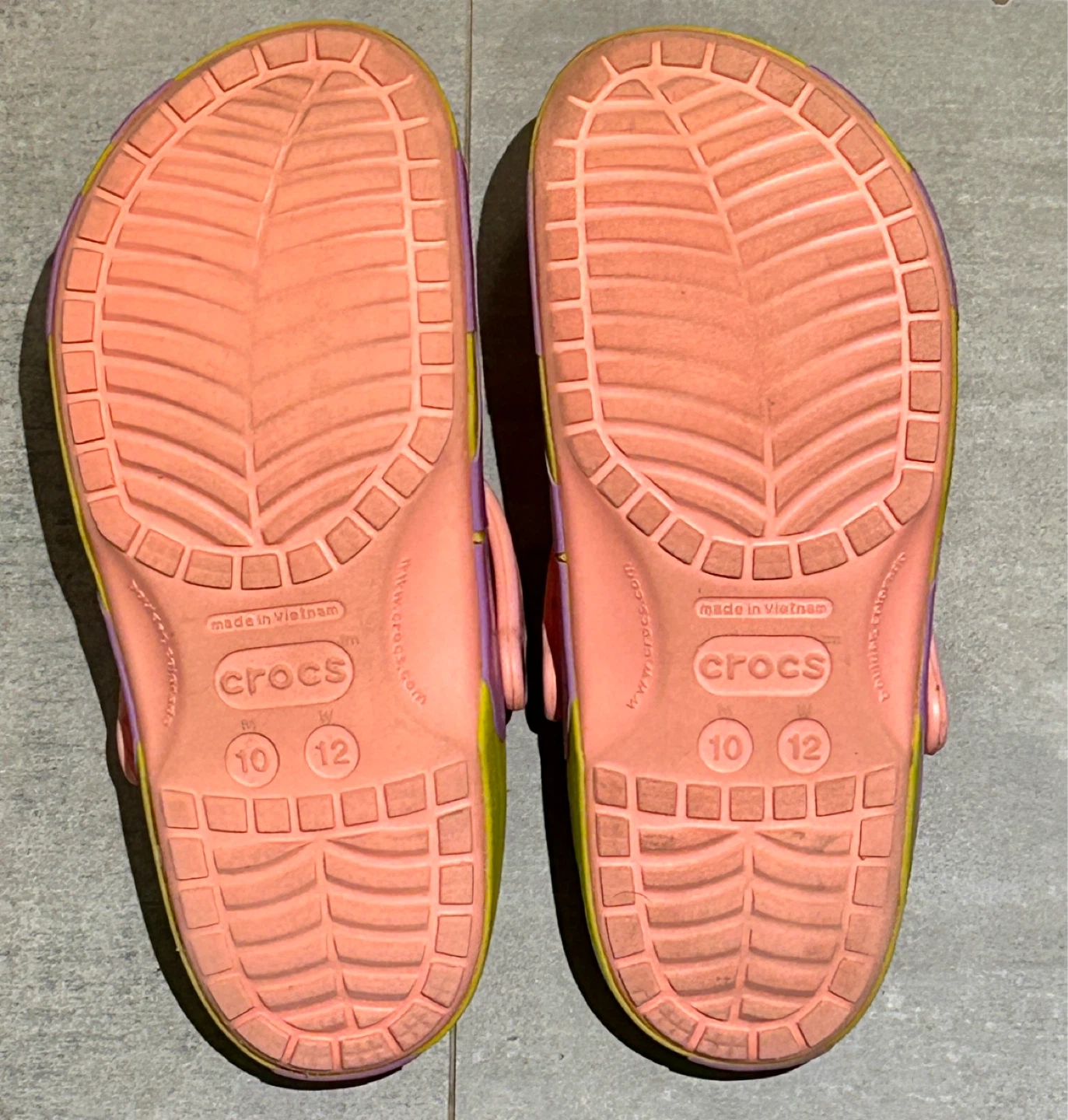 Crocs Patrick Star Edition Clogs - Size 10/12 - photo 4