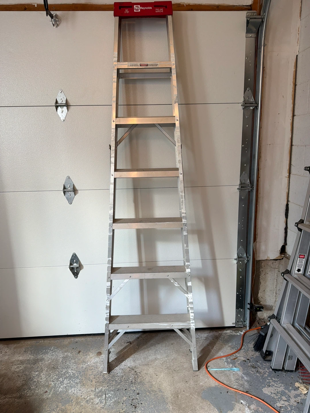 Aluminum Ladder - photo 2