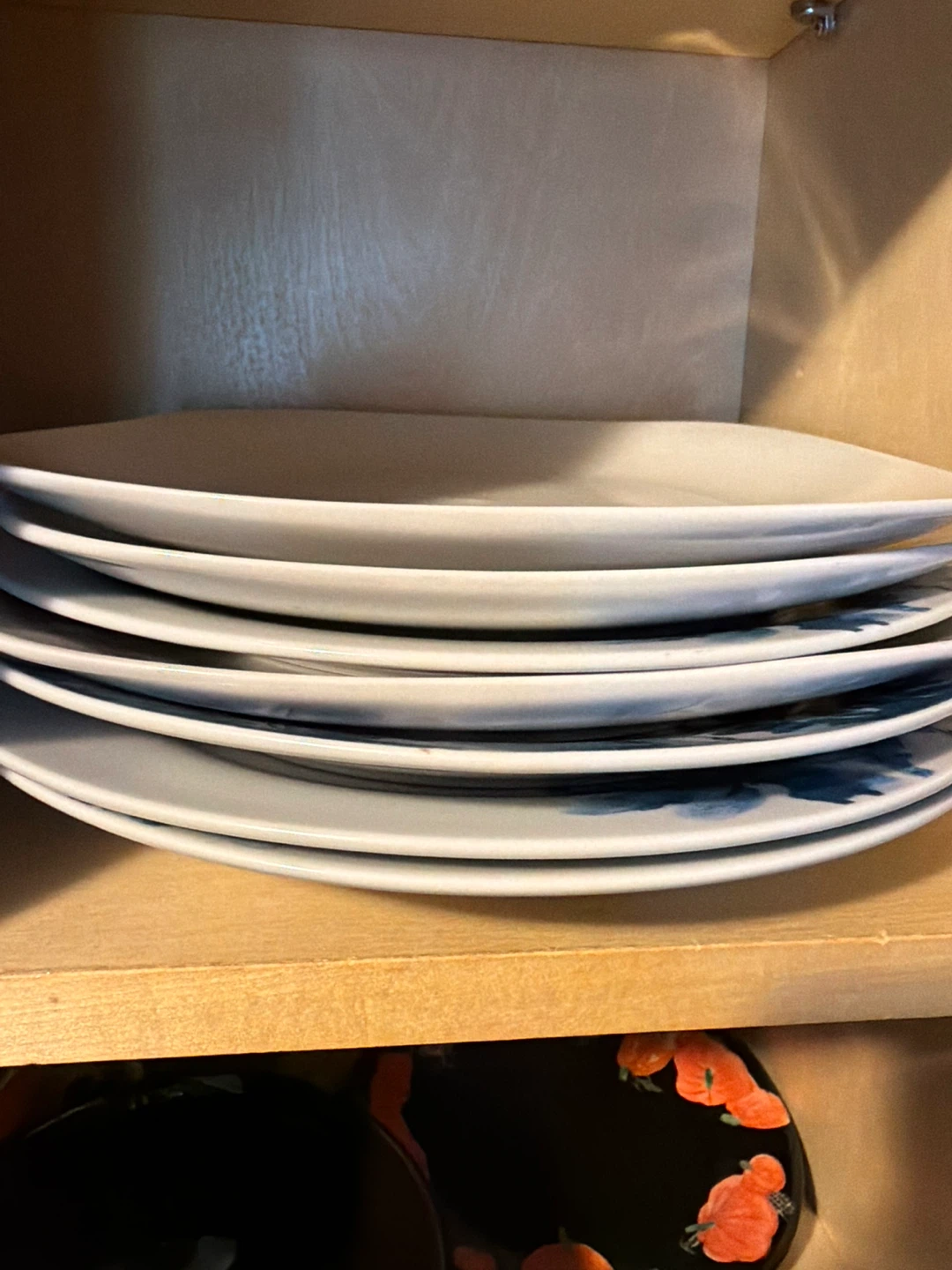 Plates and bowls - photo 2