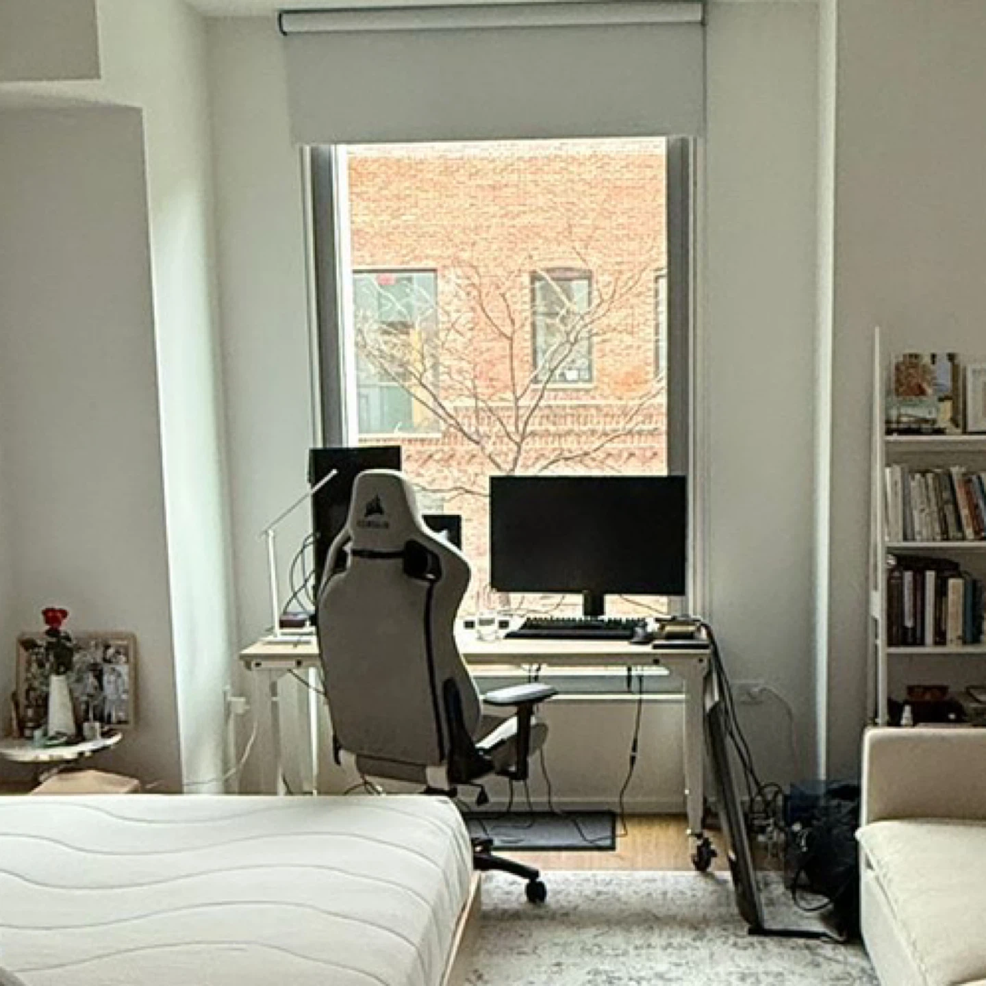 UPLIFT Standing Desk, 4-Leg - photo 2