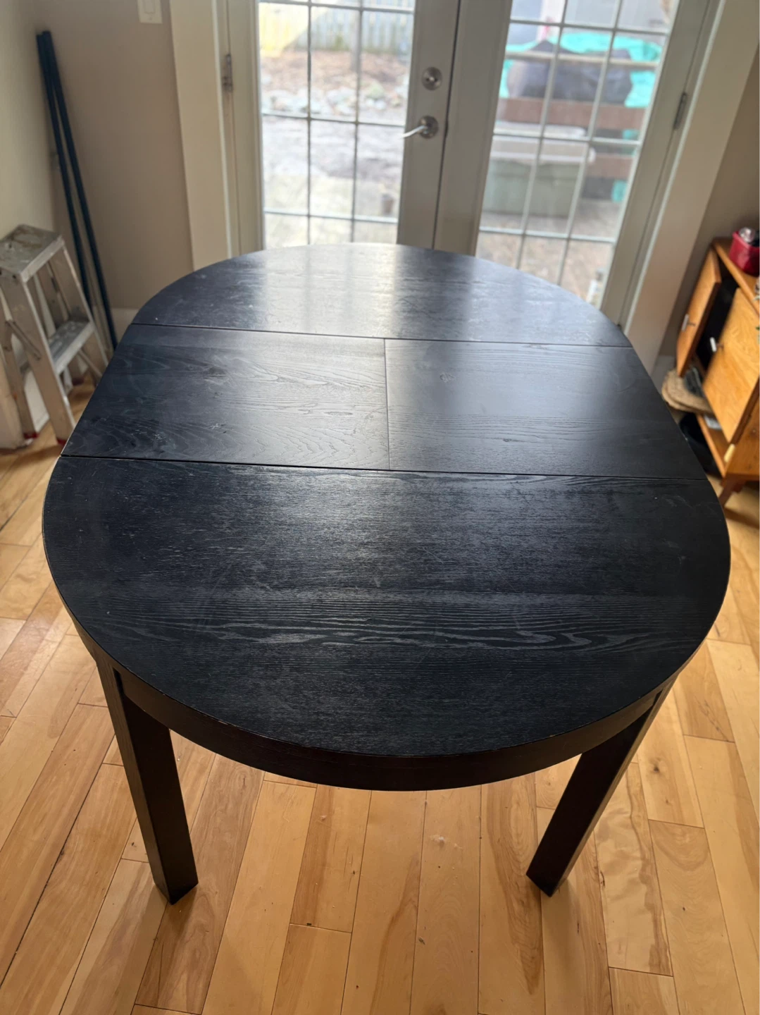 Round Black Extendable Dining Table - photo 3