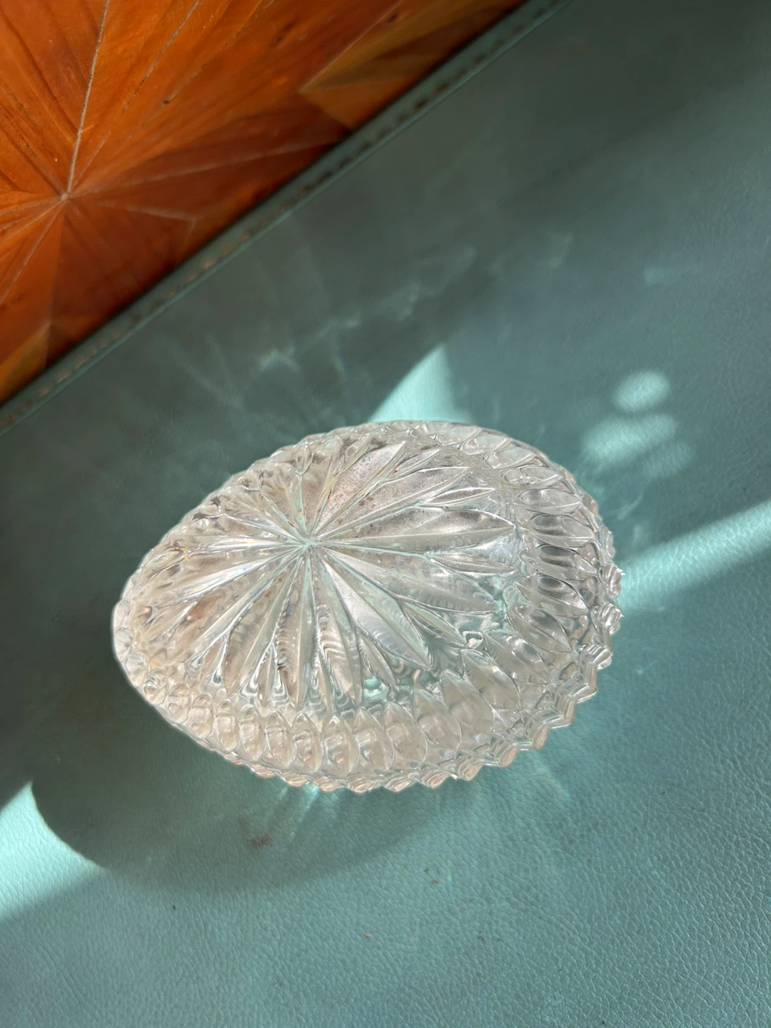 Set of 2 Clear Cut Glass egg shape - photo 2