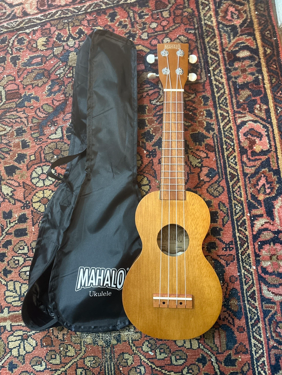 Mahalo Ukulele with Gig Bag