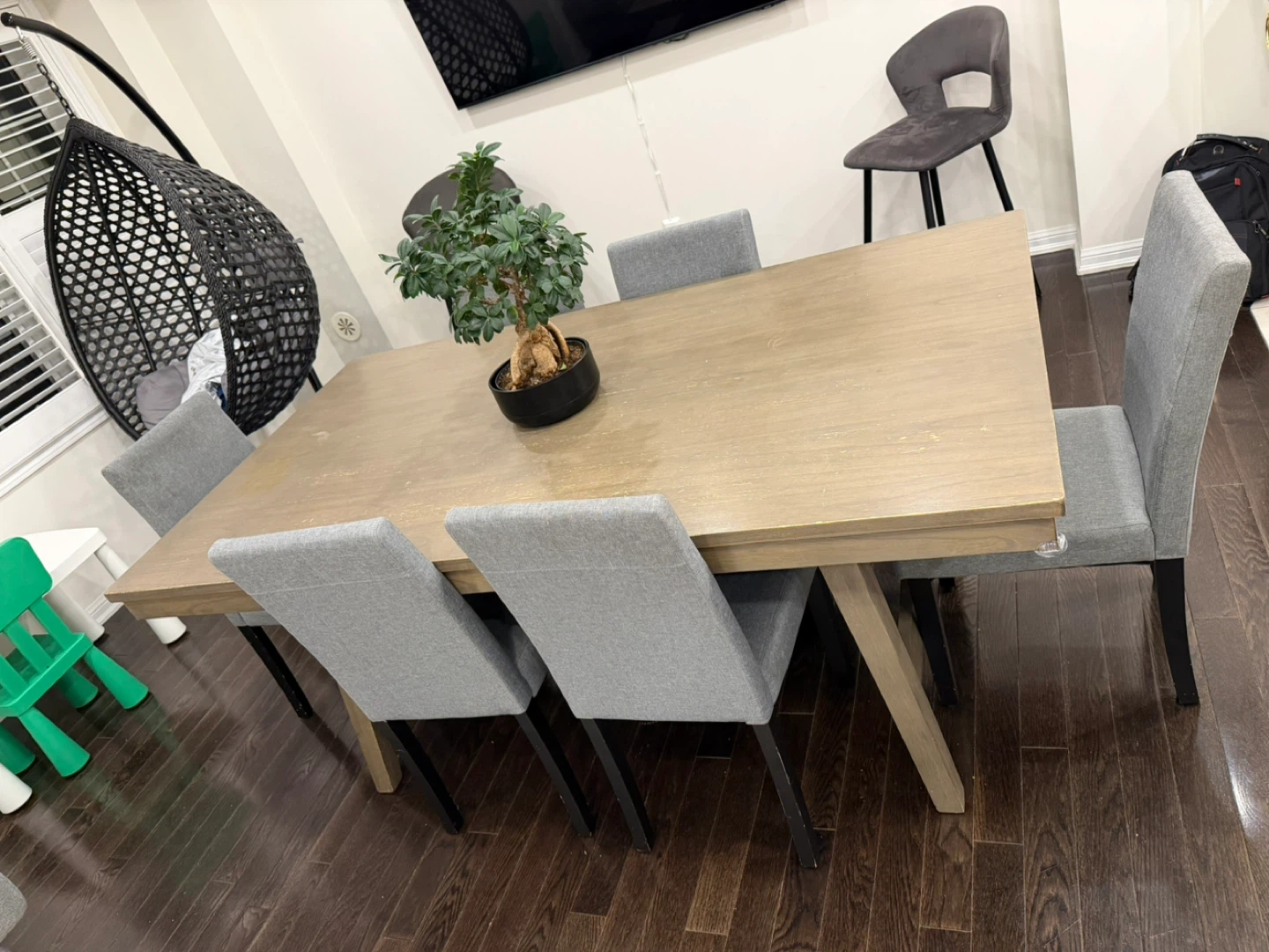 Rectangular Dining Room Table With 6 Chair– Solid Build - photo 5