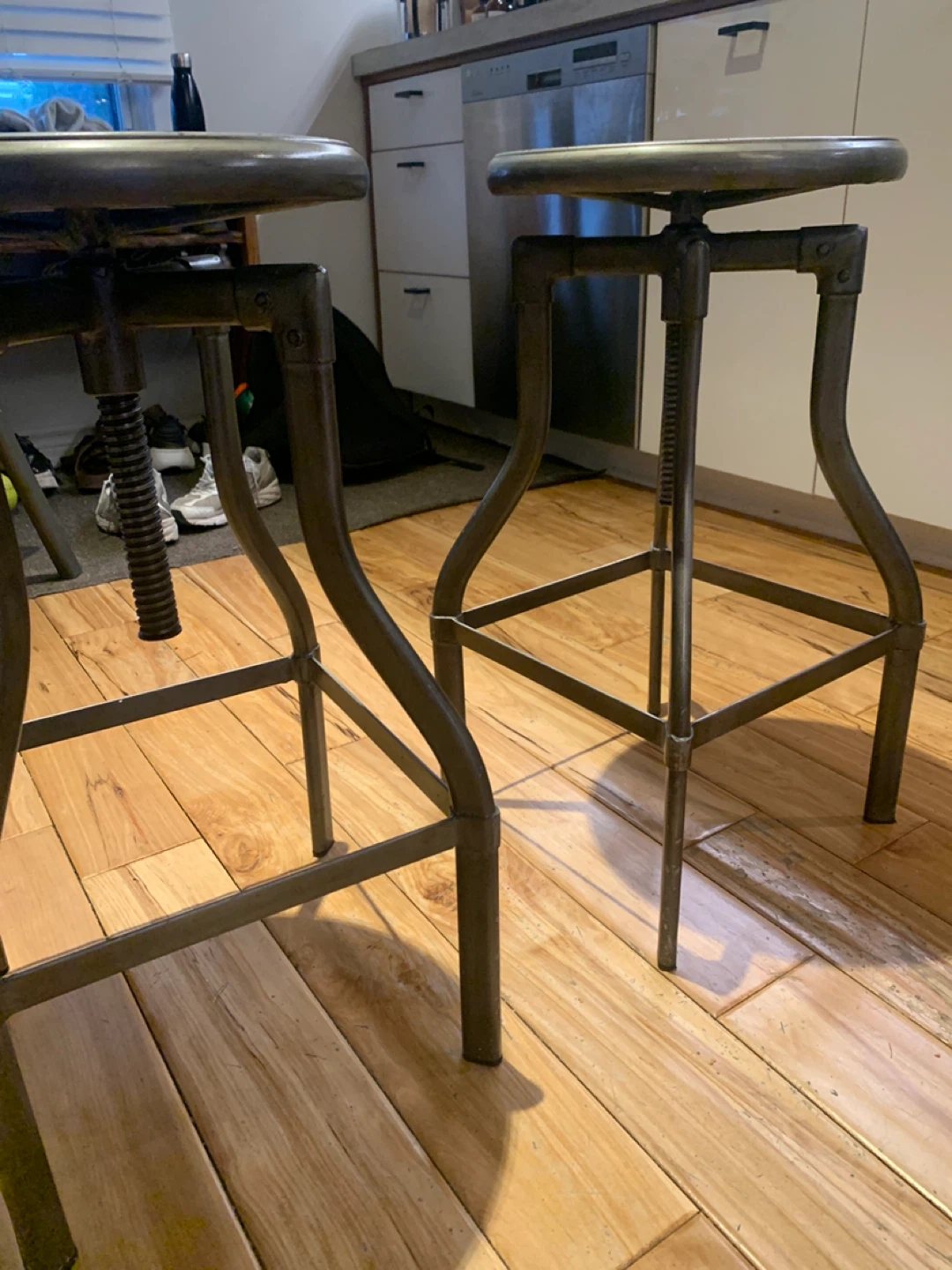2 Adjustable Bar Stools Industrial Style - photo 2