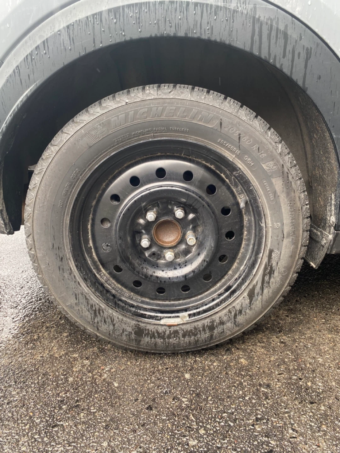4 Michelin Winter Tires + Rims + Bags Excellent Condition!