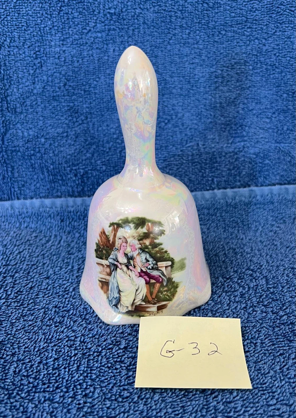 Vintage Porcelain Lusterware Bell (G32)