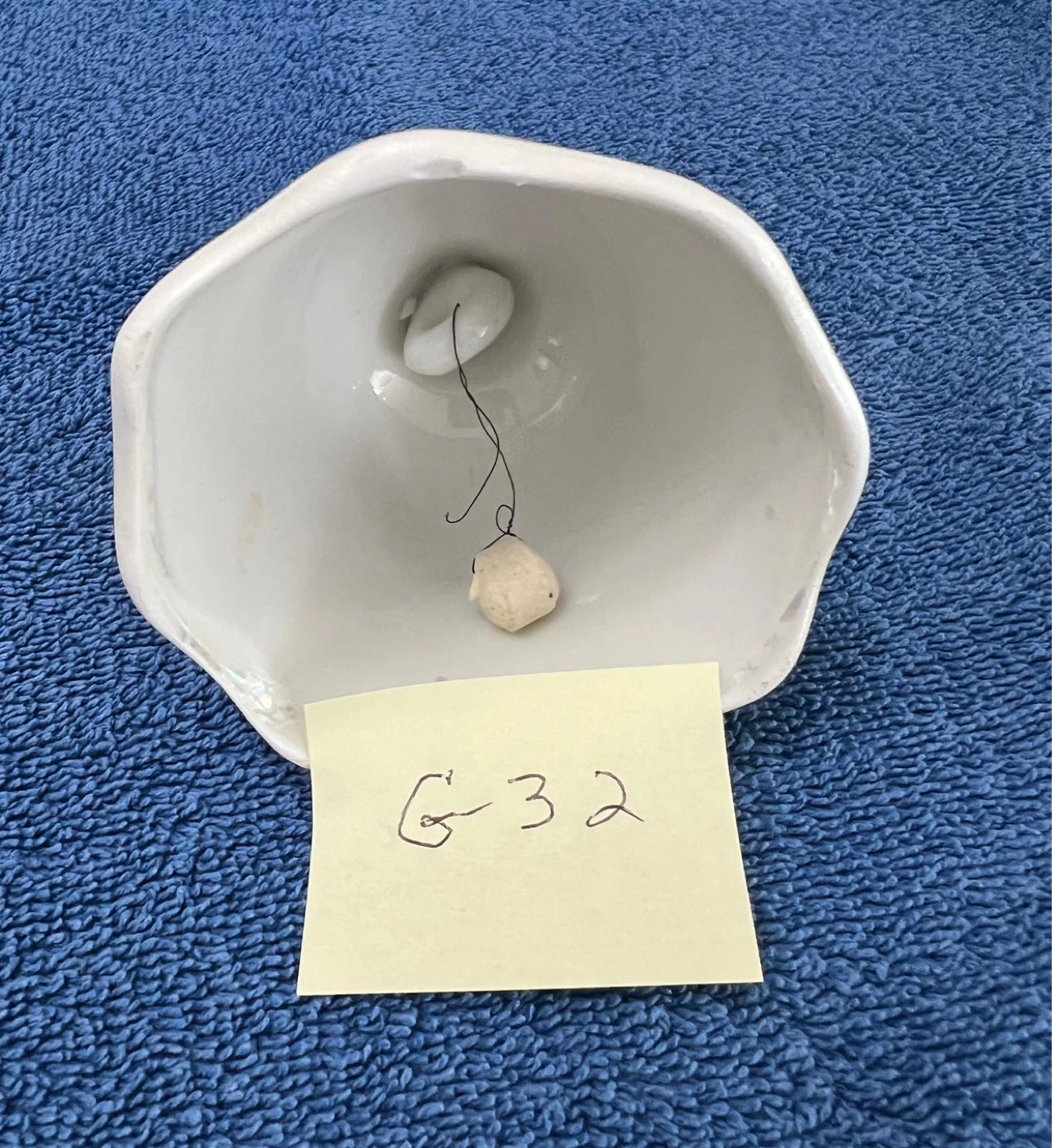 Vintage Porcelain Lusterware Bell (G32) - photo 2