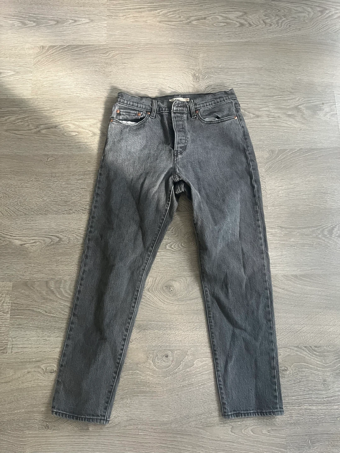LEVIS JEANS