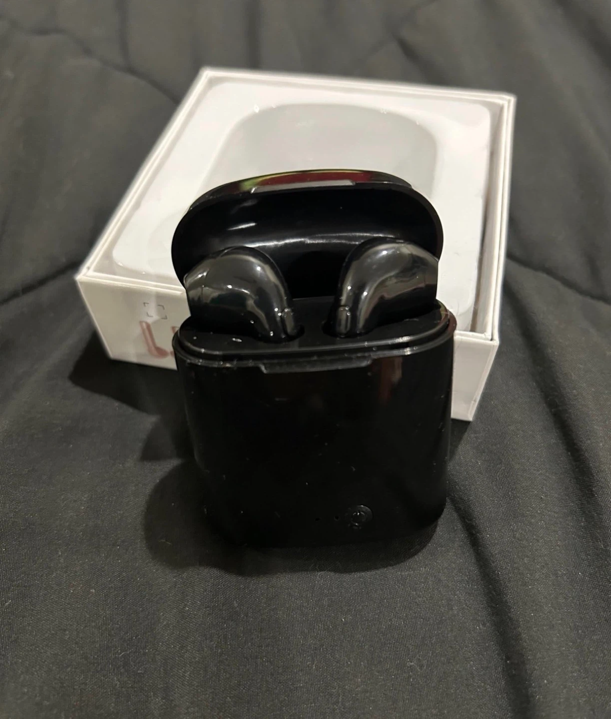 New earbud two color  sale* New Wireless earpods