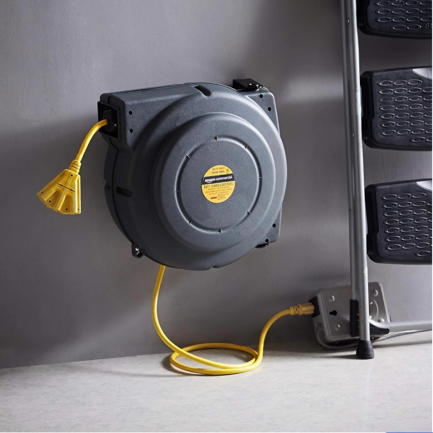 65FT Heavy Duty Retractable Extension Cord Reel (12AWG) – New - photo 4