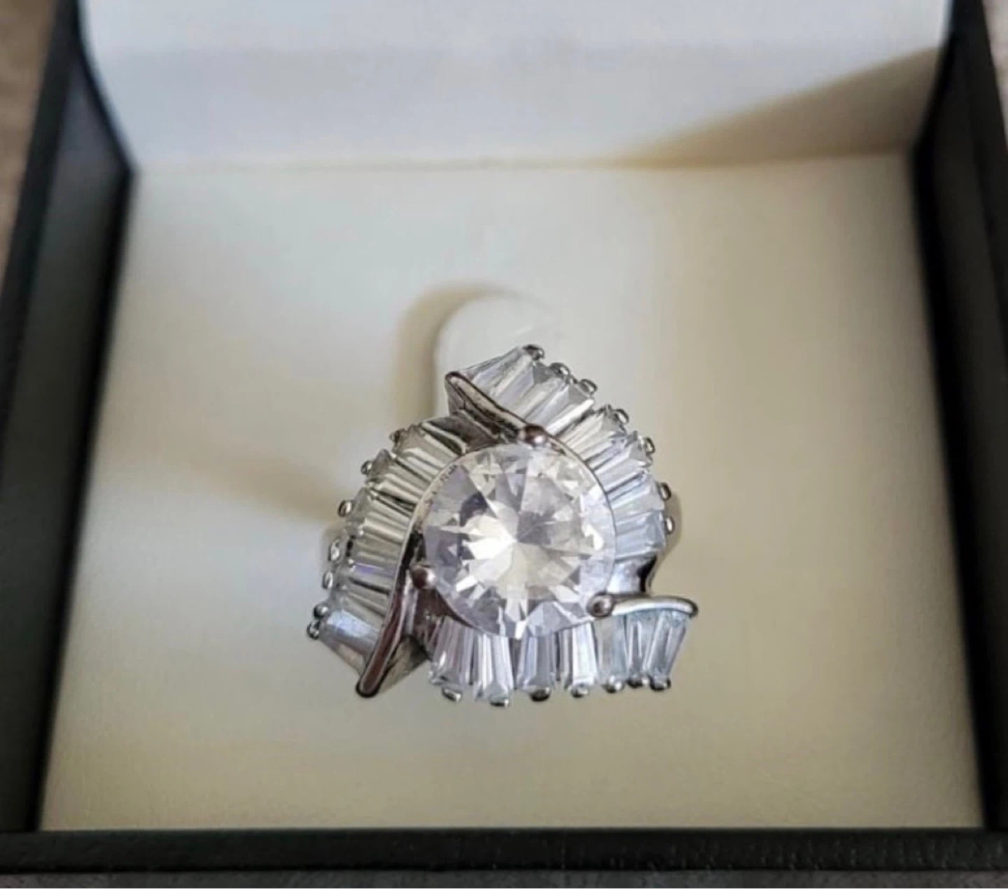 sale* Sterling silver st atement engagement ring