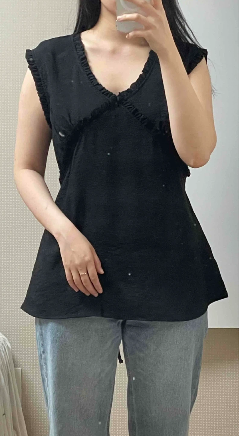 Ivory Sleeveless Ruffled V-Neck Top - photo 2