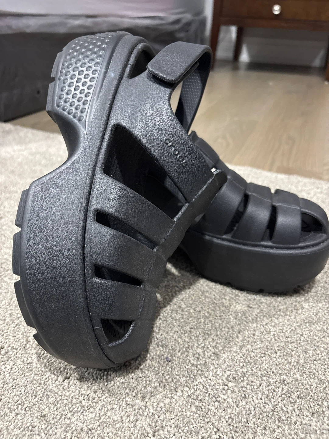 Crocs Black Platform Sandals - photo 3